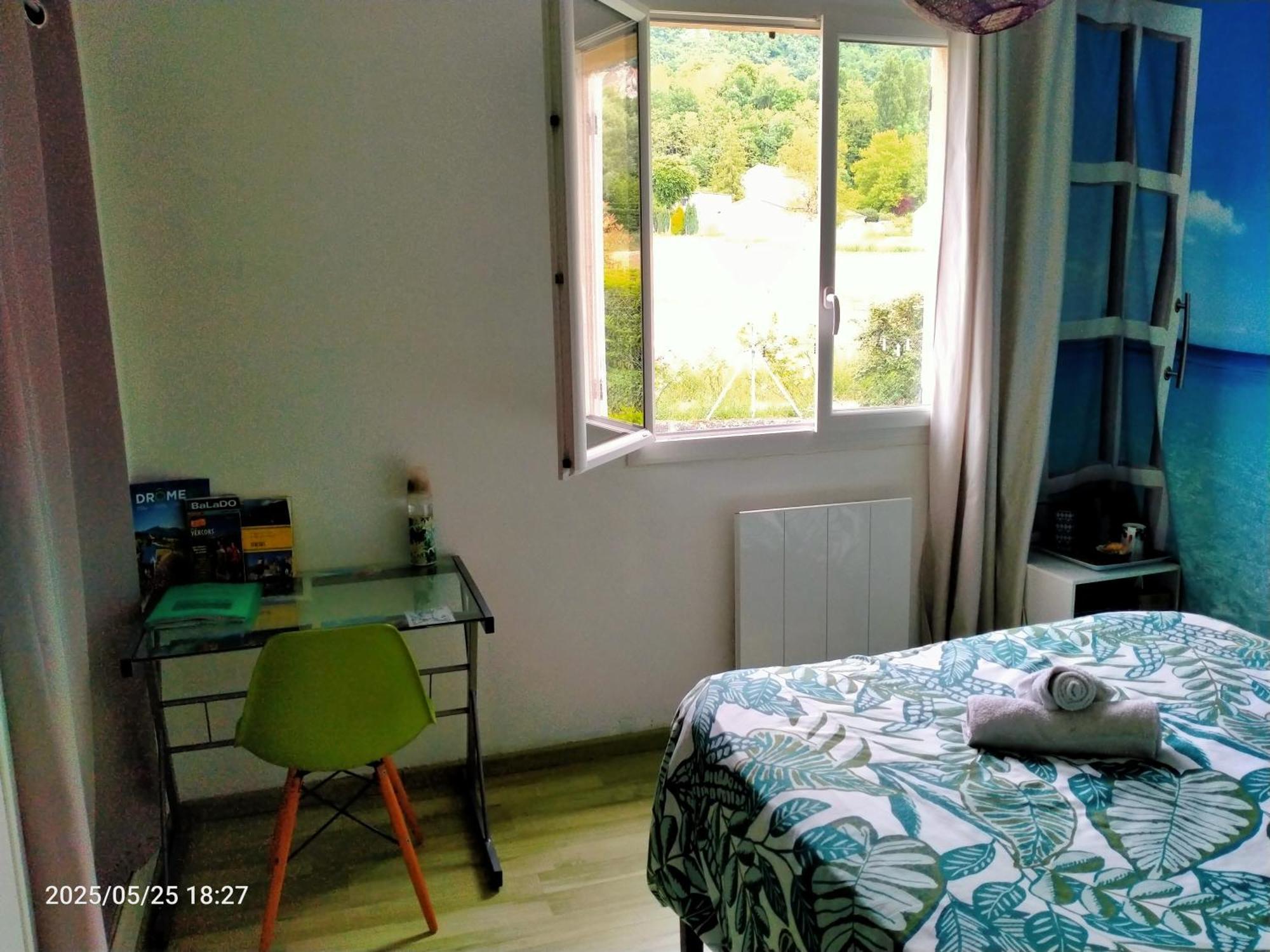 Chambres D'Hotes & Studio L'Hosting Noix Hostun Room photo
